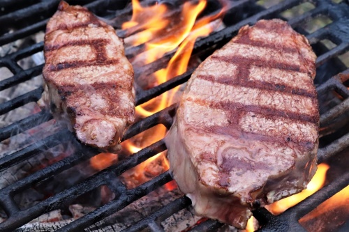 Steak na grilu