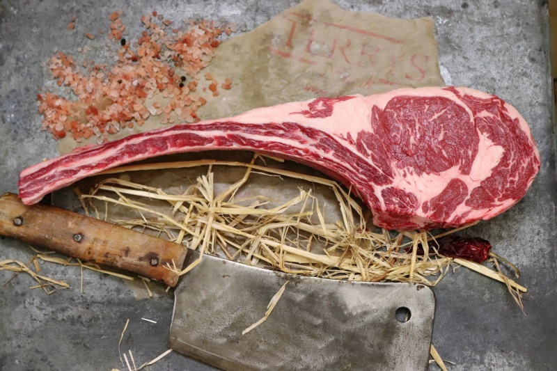 Australský hovězí TOMAHAWK steak
